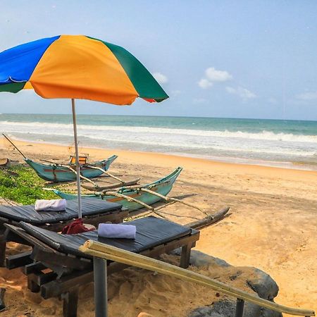 Ayomal Beach Paradise Boossa Bagian luar foto