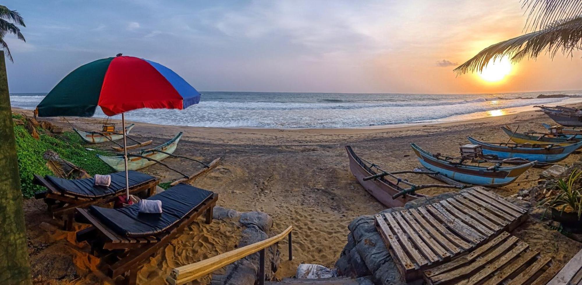 Ayomal Beach Paradise Boossa Bagian luar foto